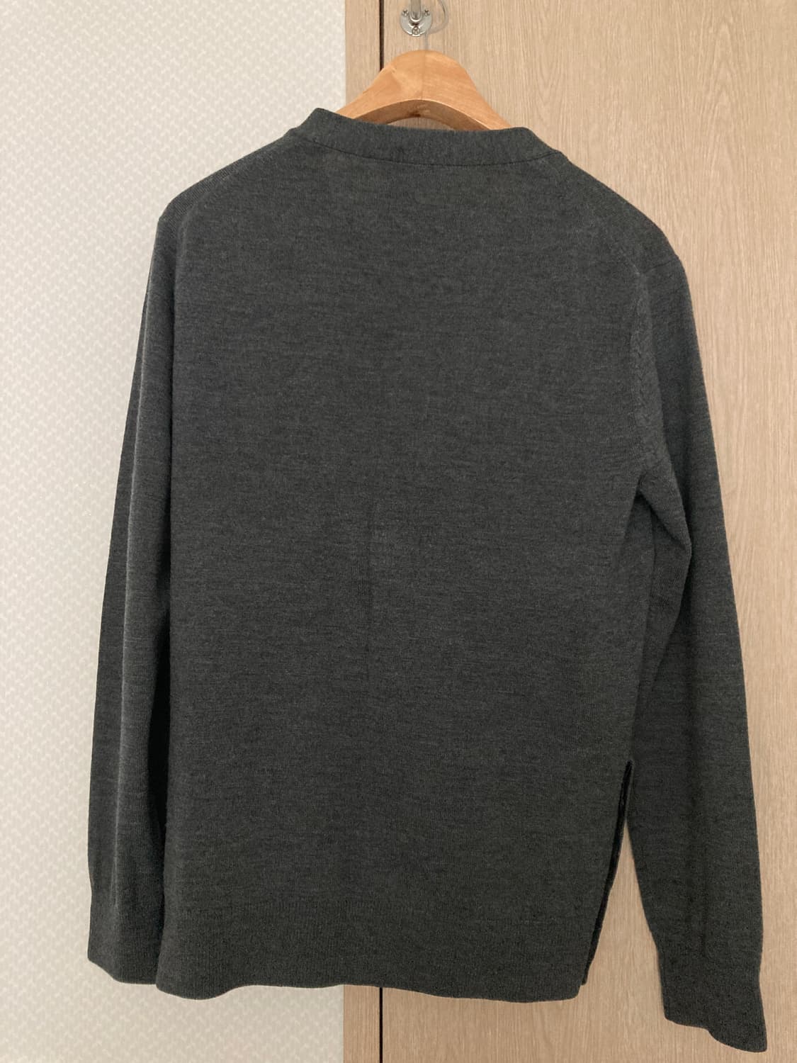 클럽모나코 히든버튼 다크그레이 울 가디건 M 상품이미지3