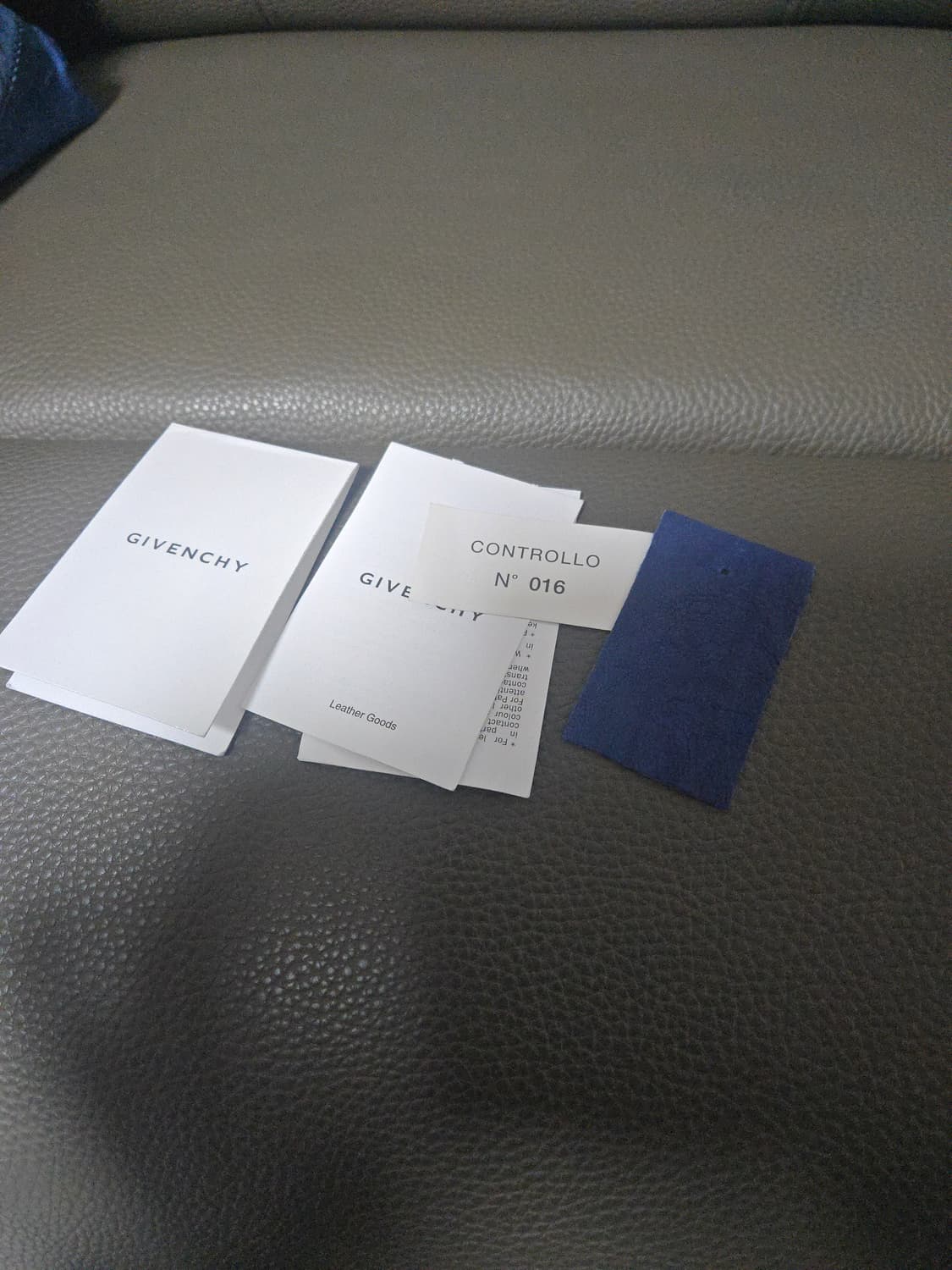 지방시 나이팅게일 로얄블루 2웨이백 미디움 상품이미지7