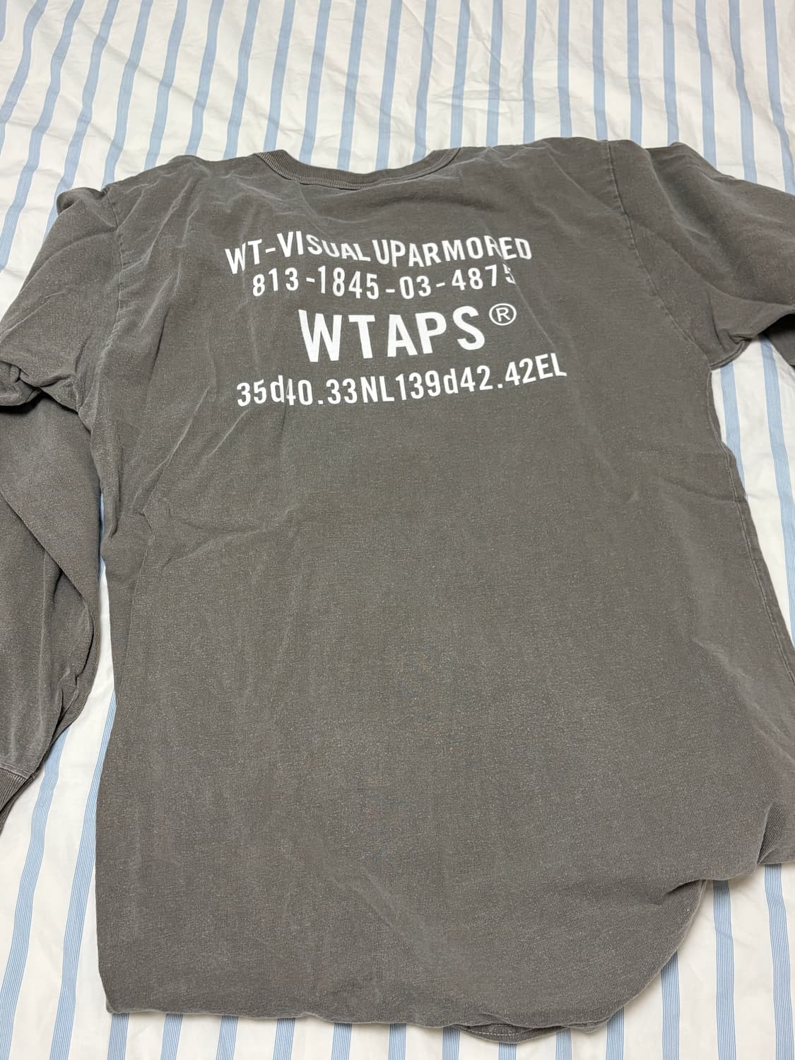 더블탭스 디자인 롱슬리브 상품이미지3