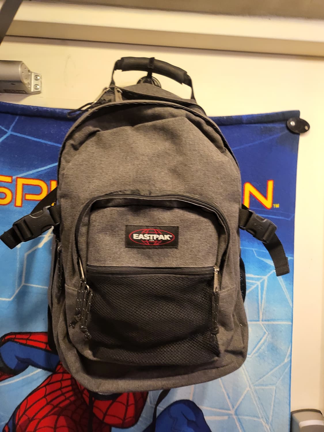 이스트팩 백팩 깨끗 상품이미지1