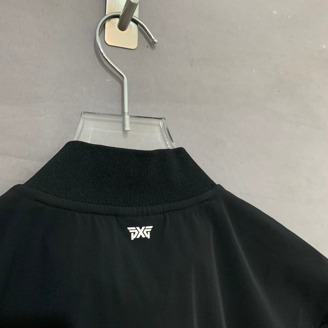 M PXG 골프 여성 하프 반집업 스컬 반팔티 상품이미지4