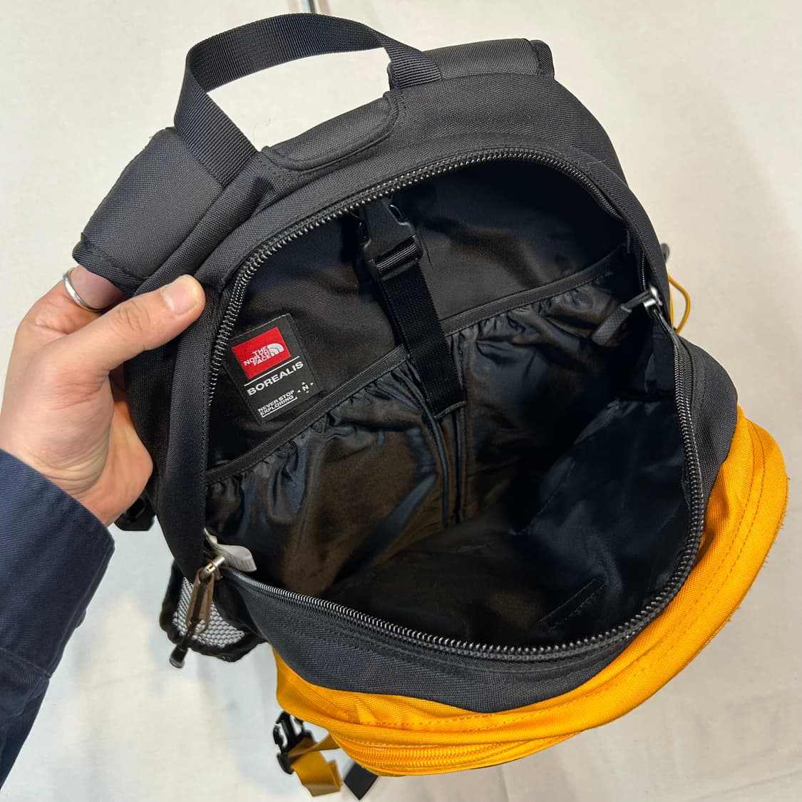 노스페이스 백팩 보레알리스 블랙 25L 상품이미지4