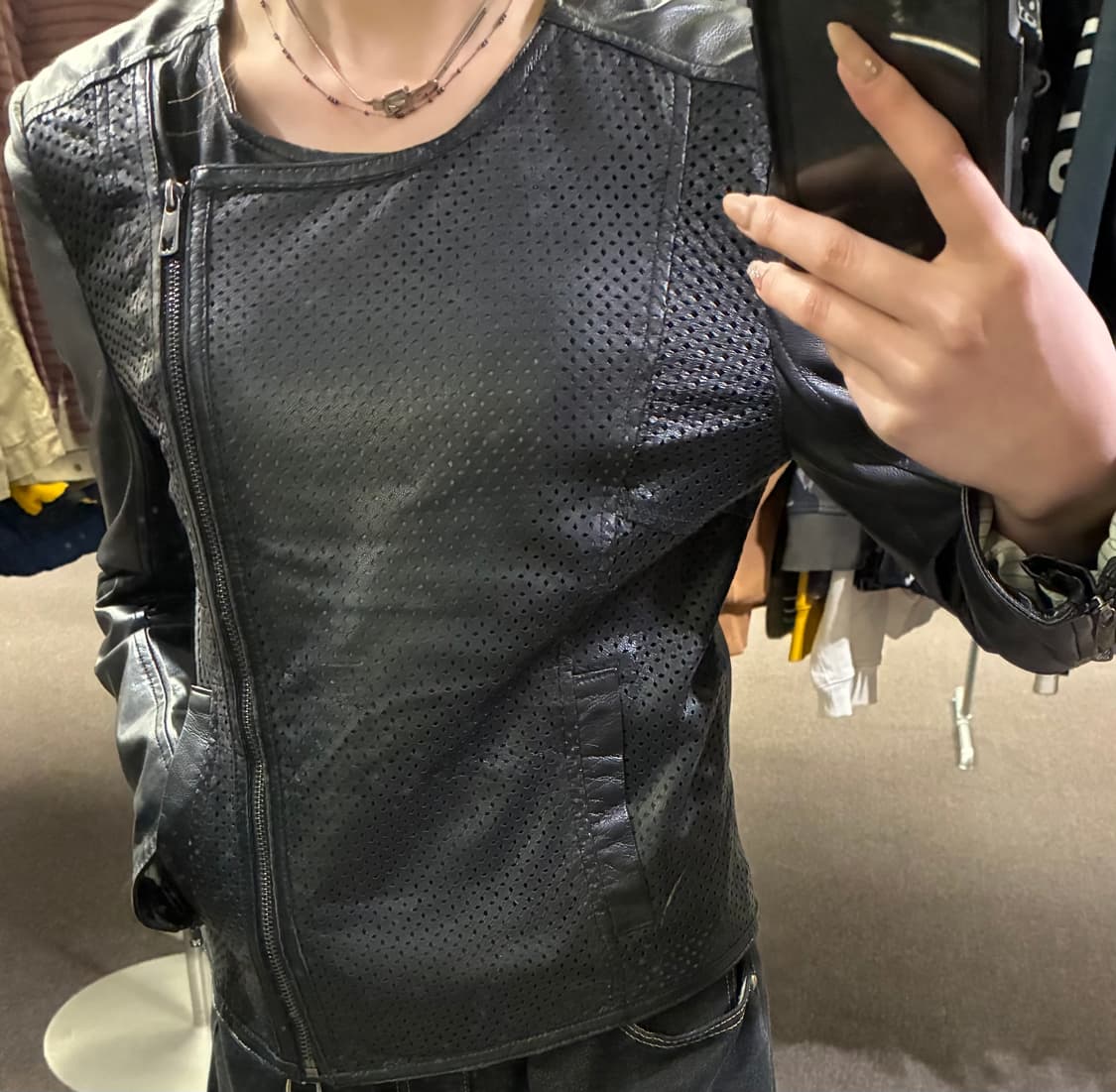 OS)위캔드 막스마라 펀칭 디테일 블랙 램스킨 레더자켓 상품이미지3