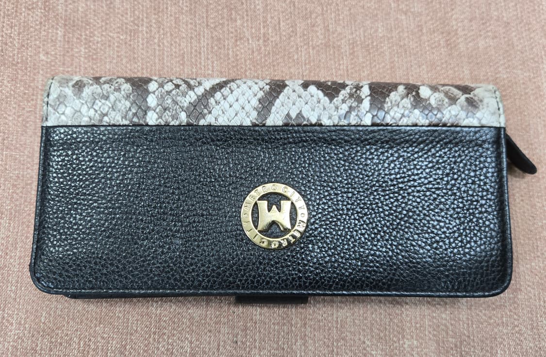 메트로시티 아나콘다 엠보 소가죽  블랙장지갑 상품이미지1