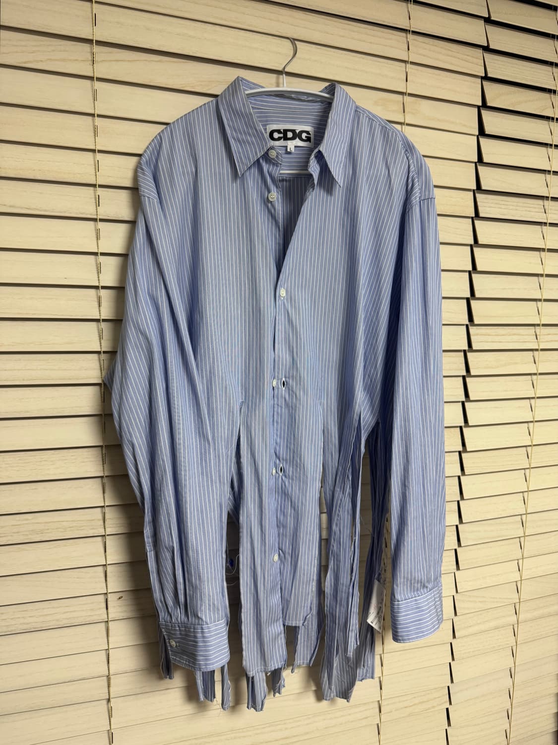 꼼데가르송 커팅 스트라이프 셔츠 상품이미지4