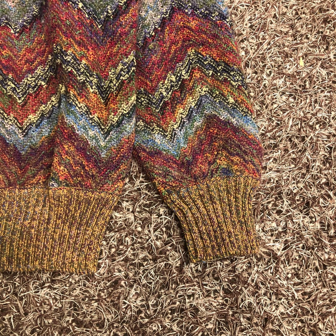 미쏘니 멀티컬러 패턴 카라 니트  상품이미지3