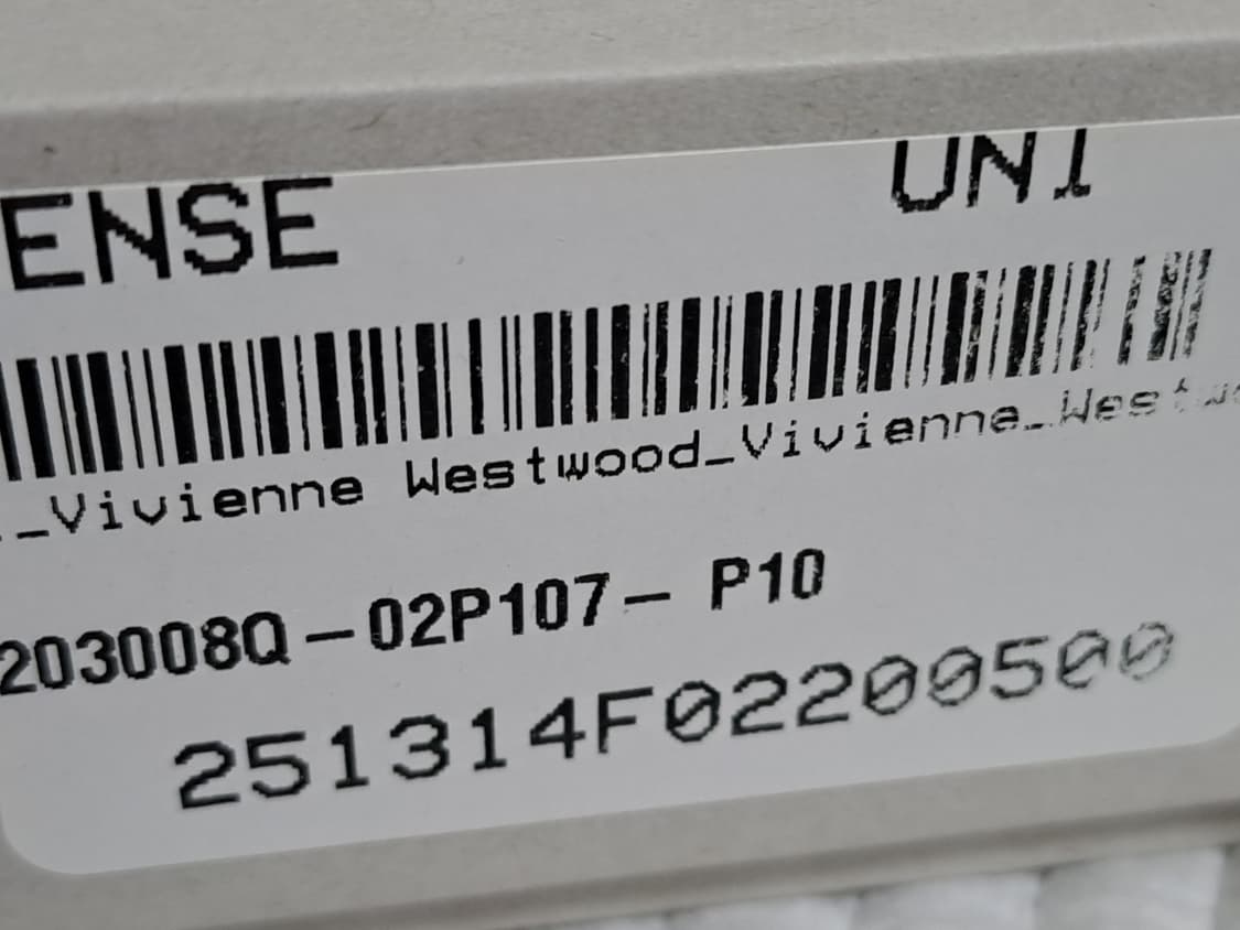 100%정품 배송비 포함! 나나 비비안웨스트우드 스케레톤 이어링 상품이미지5