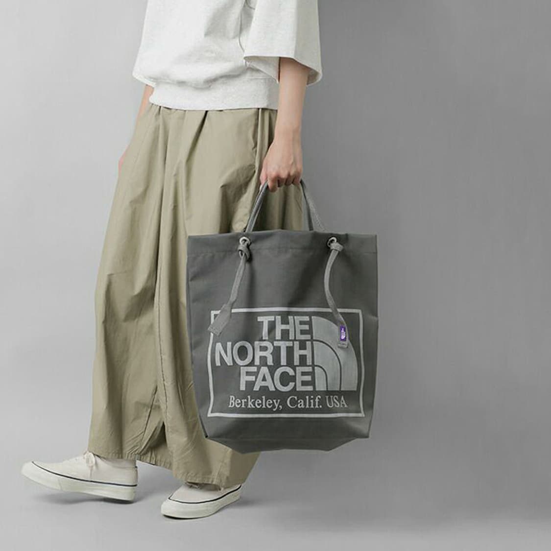 노스페이스 퍼플라벨 빅 로고 코듀라 나일론 필드 토트백 25FW 상품이미지2