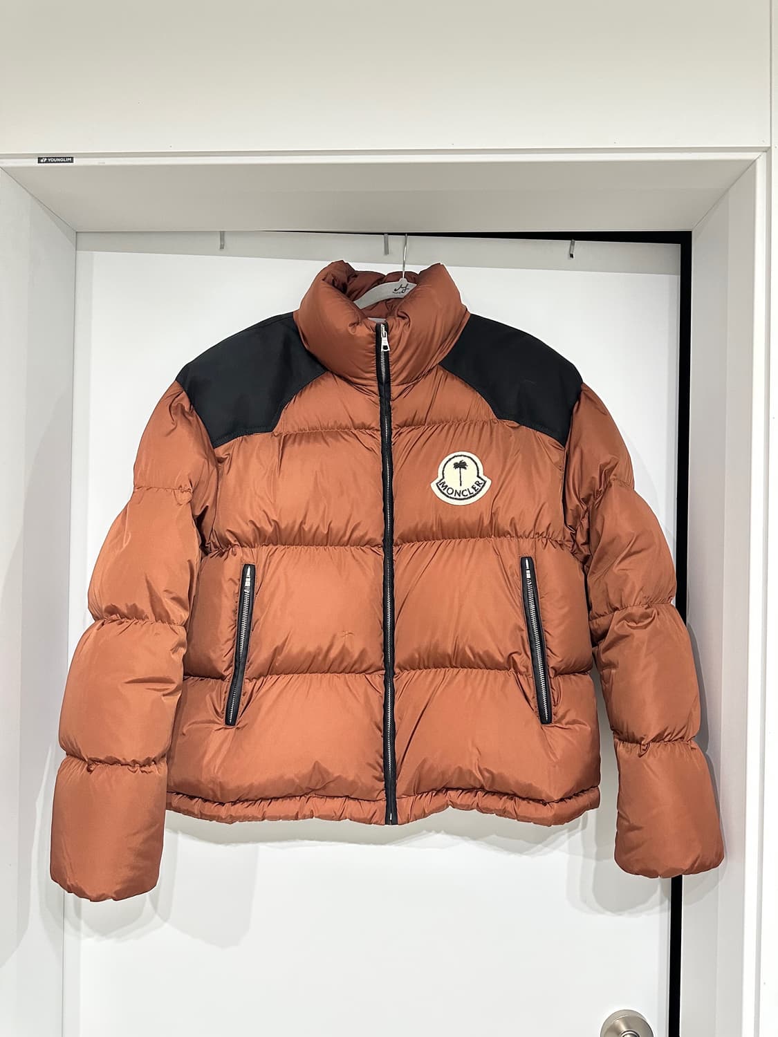 몽클레르 팜엔젤스 지니어스라인 패딩 판매합니다 상품이미지2