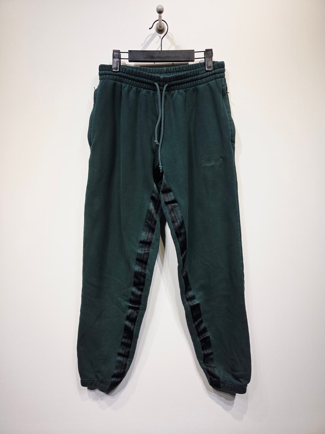 아디다스 오리지널스 R.Y.V. 테이핑 후드 & 조거 팬츠 셋업 상품이미지8