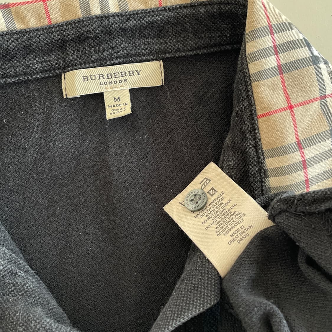 버버리 카라 노바 체크 PK 블랙 반팔 티셔츠 상품이미지5