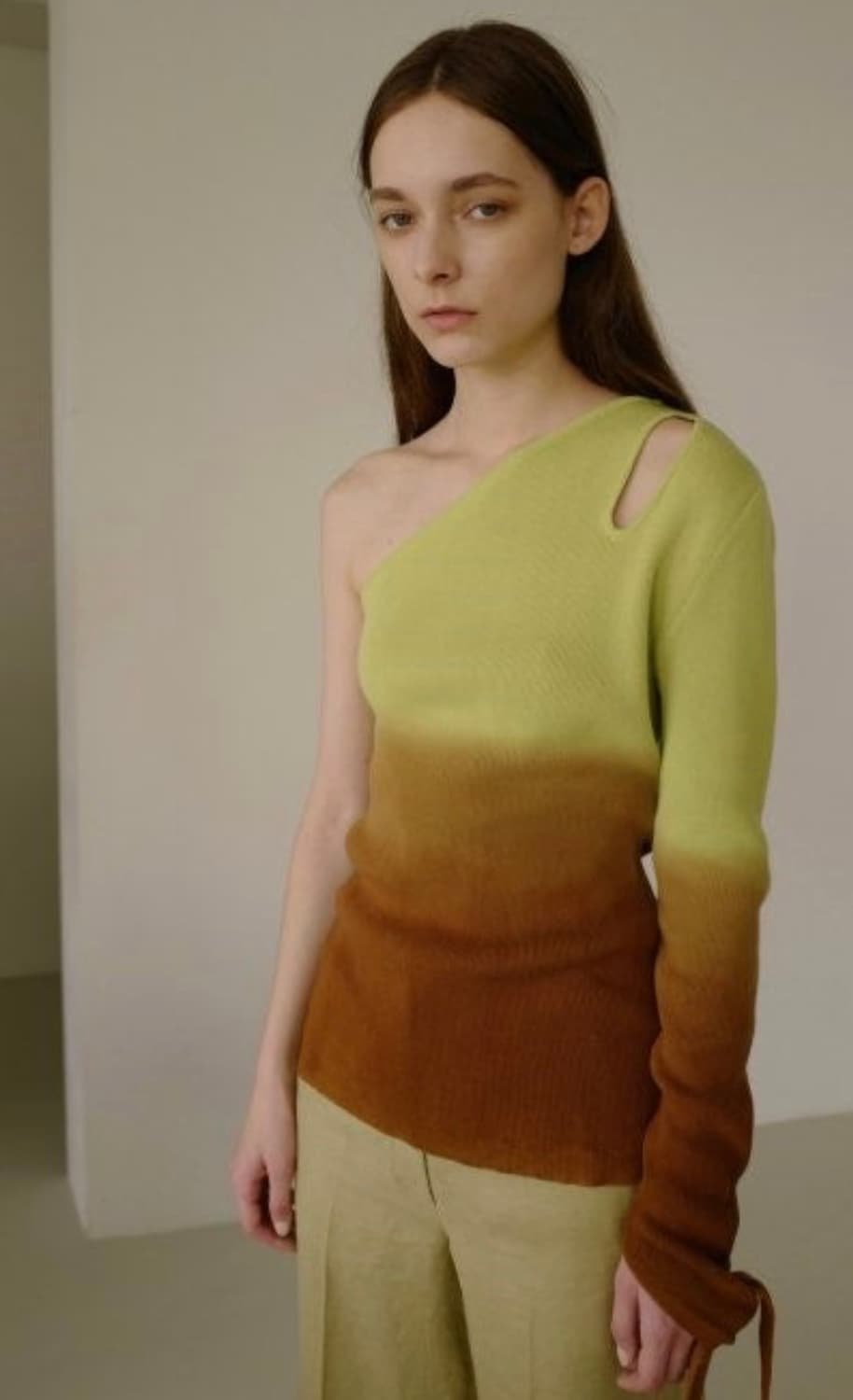 앤더슨벨 원 숄더 니트 s 상품이미지1