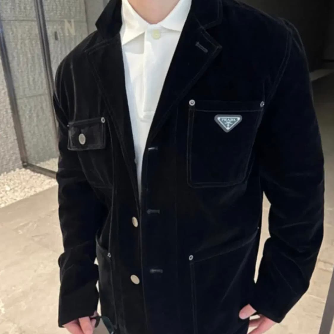 [S+급/56] 프라다 벨벳 데님 블루종 자켓 블랙 상품이미지8