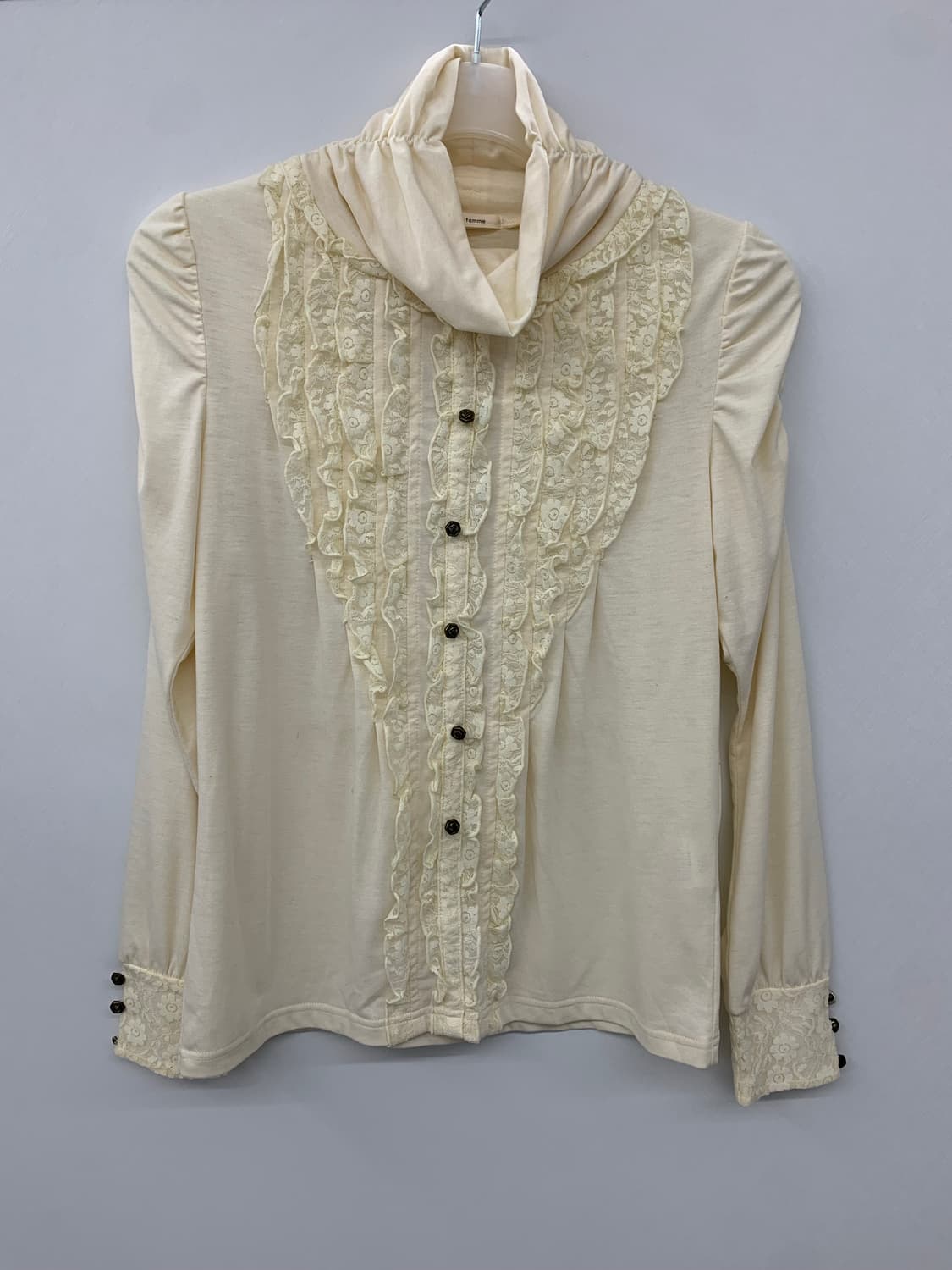 엑시즈팜 레이스 퍼프 탑 상품이미지5