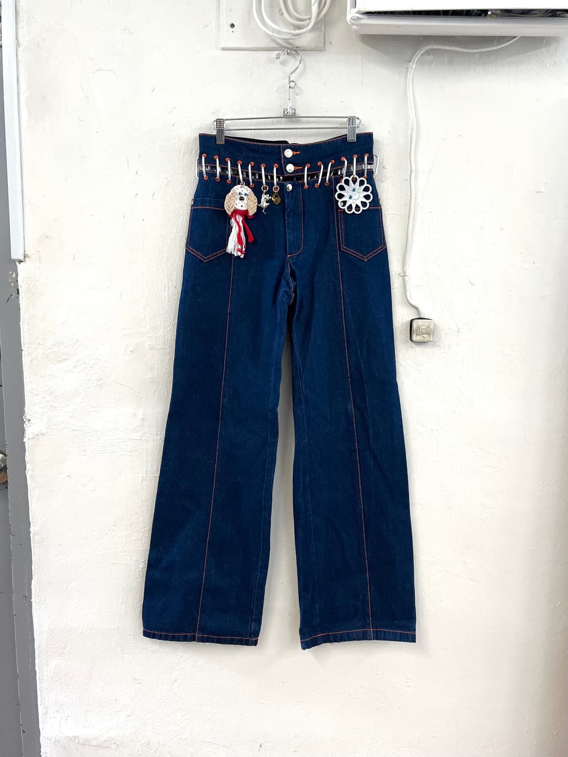 초포바 로위나 2023AW 카라비너 데님 팬츠 상품이미지1