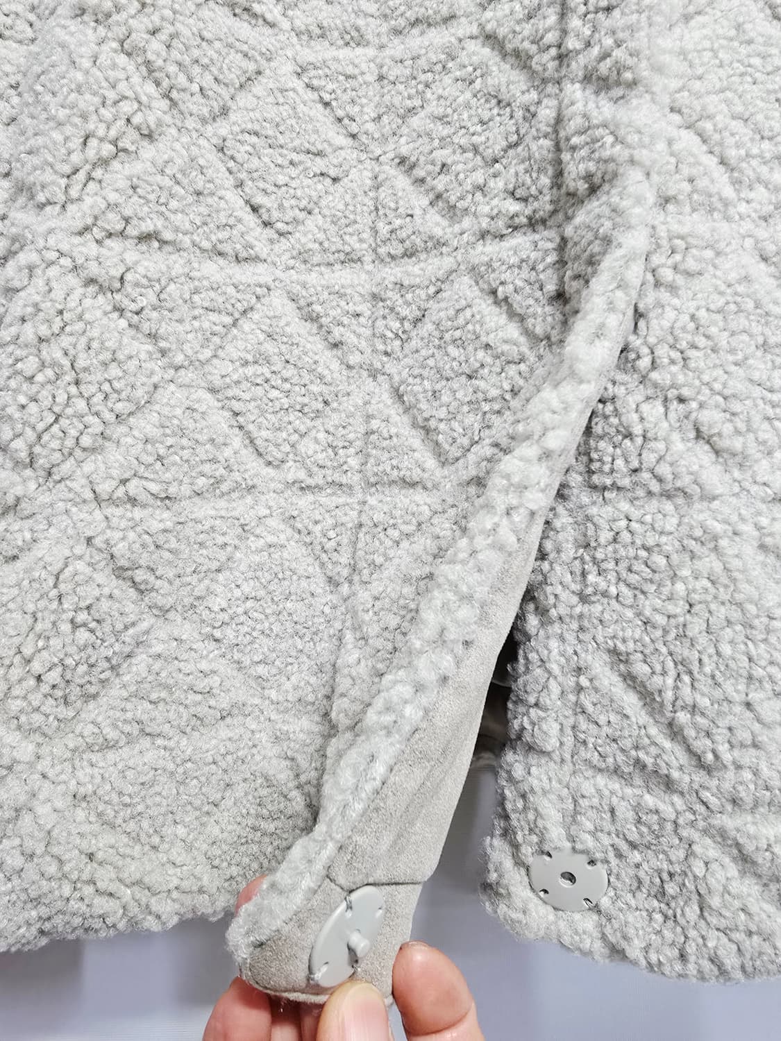 빈폴 패턴 부클 소재 쇼트 아우터 카키 퀼팅 플리스 자켓 상품이미지3