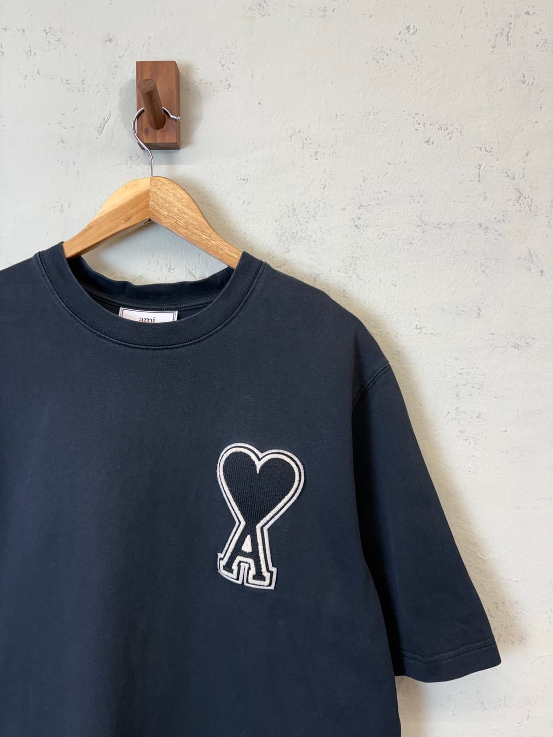 AMI 아미 빅하트 반팔 블랙 상품이미지2