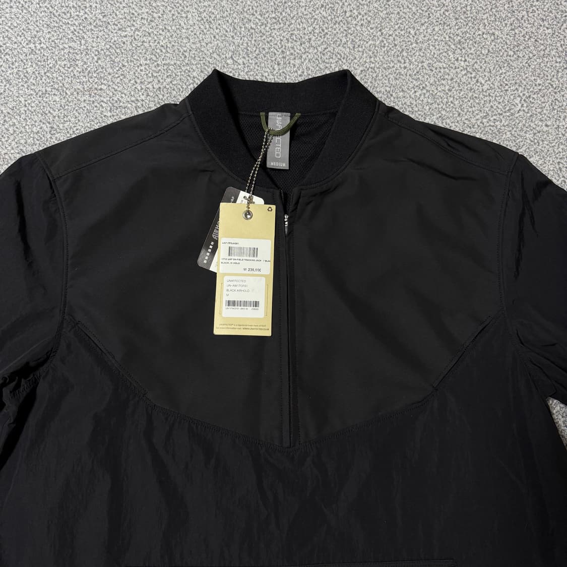 [정가 23만원 새상품] 언이펙티드 트레이닝 자켓 상품이미지4