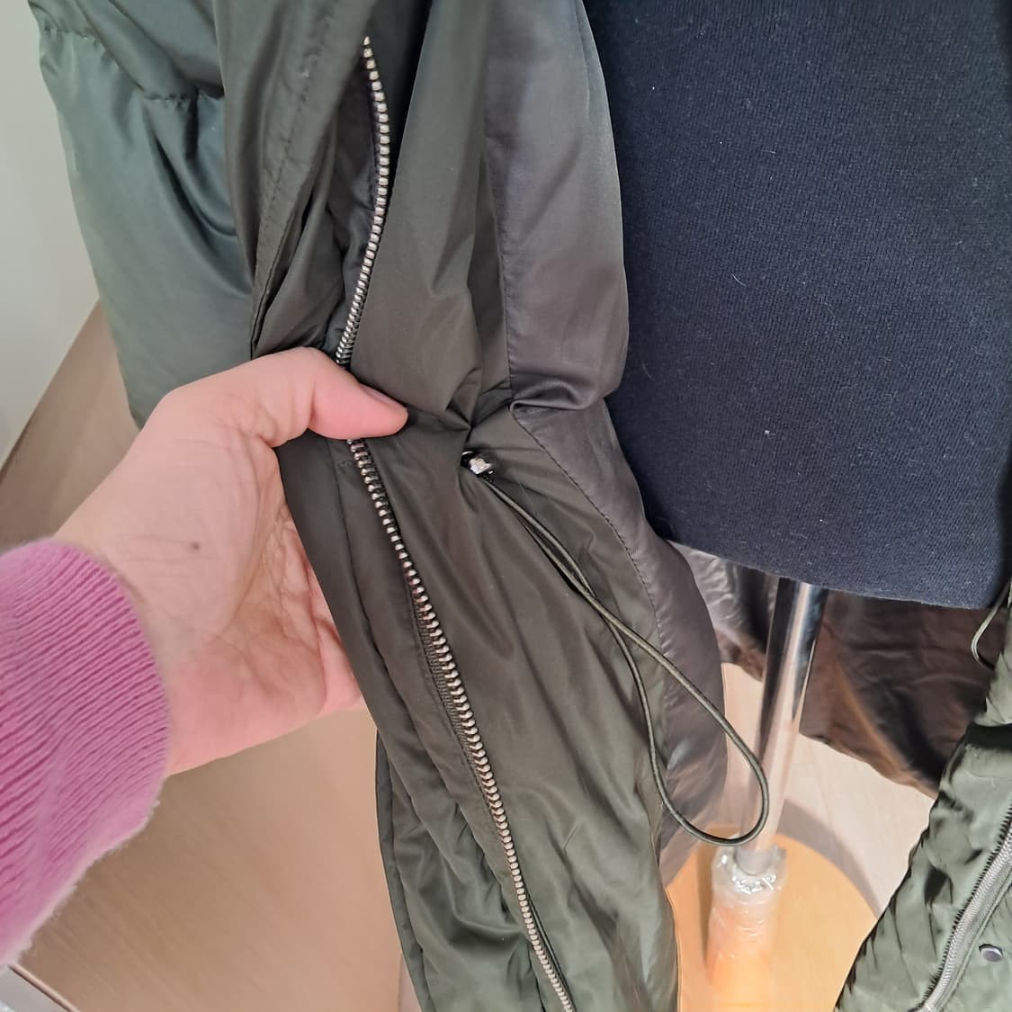 아떼바네사브루노 카키색 롱패딩 약55~66, 18년제품 상품이미지5