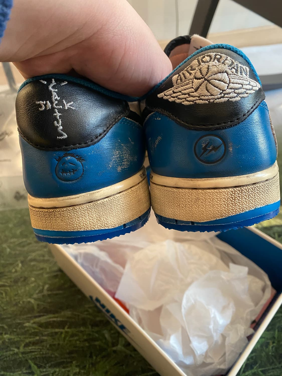 나이키 에어 조던1 로우 트래비스 스캇 OG 상품이미지9