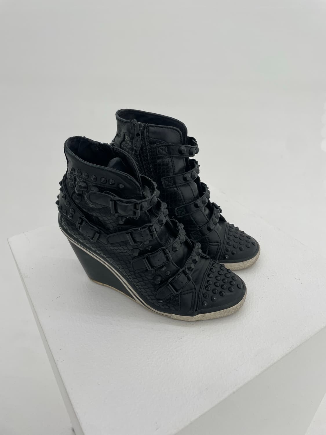 ASH studded sneaker heels 상품이미지1