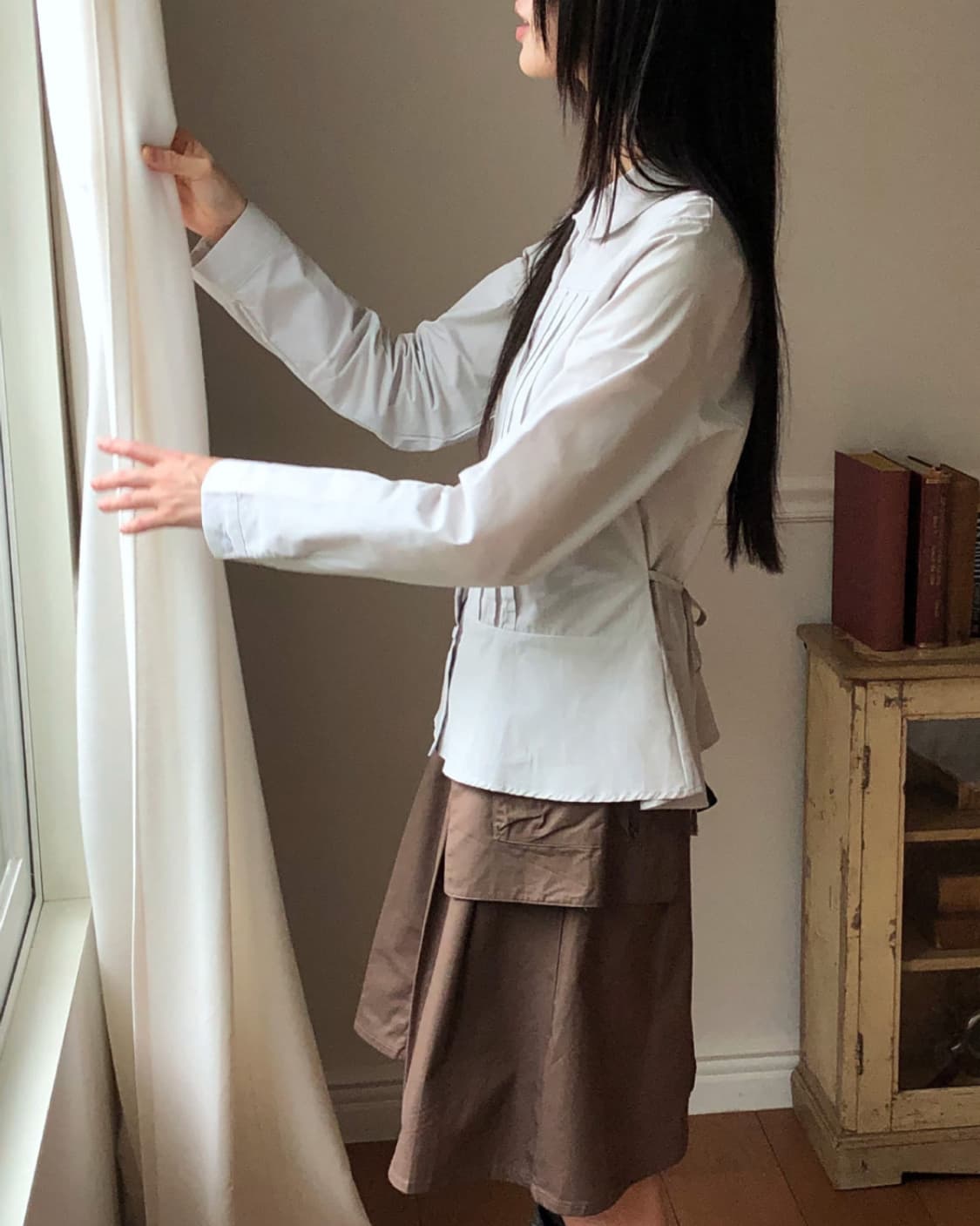 핀턱 버튼 긴팔 셔츠 그레이 상품이미지5