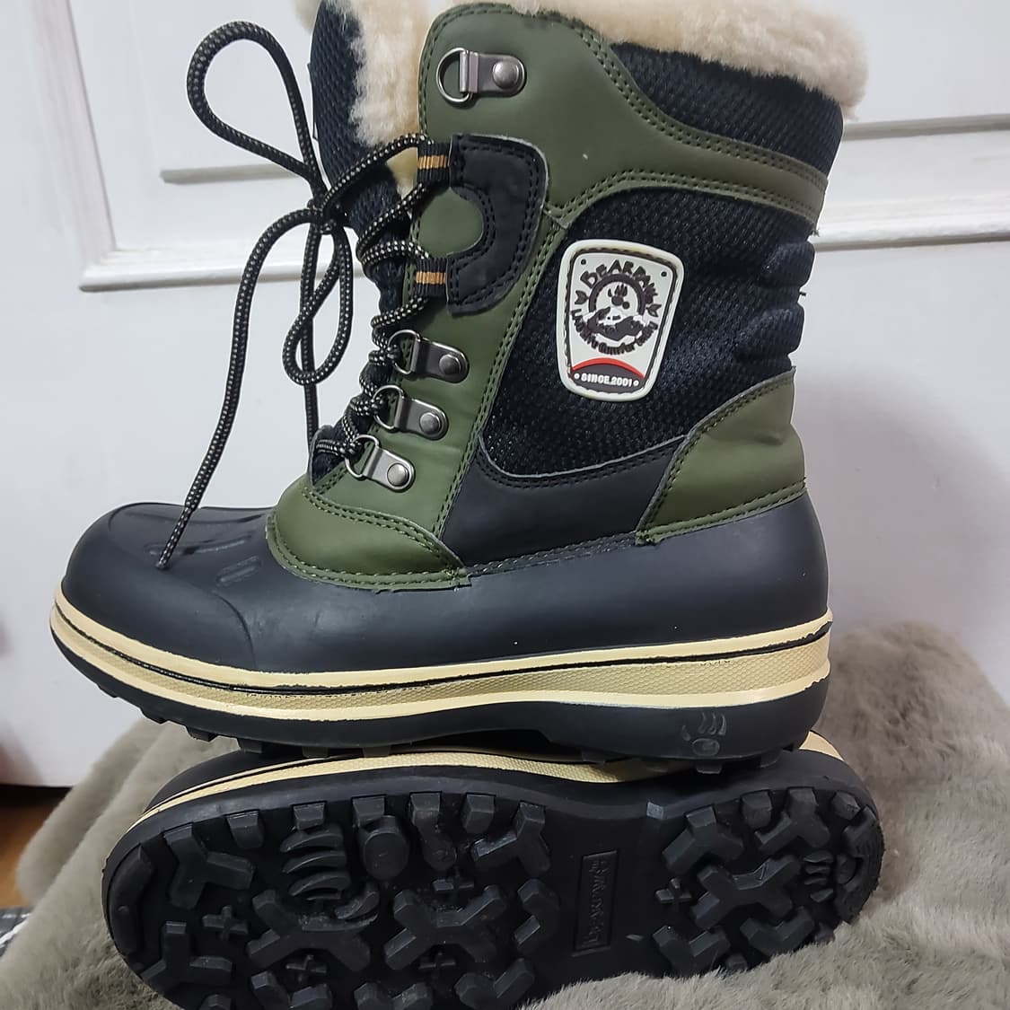 새상품 베어파우 부츠 양 털 부츠 240 상품이미지5