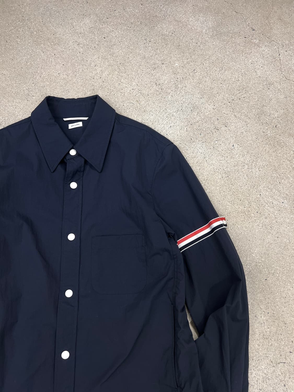 톰브라운 네이비 암밴드 셔츠 자켓 상품이미지6