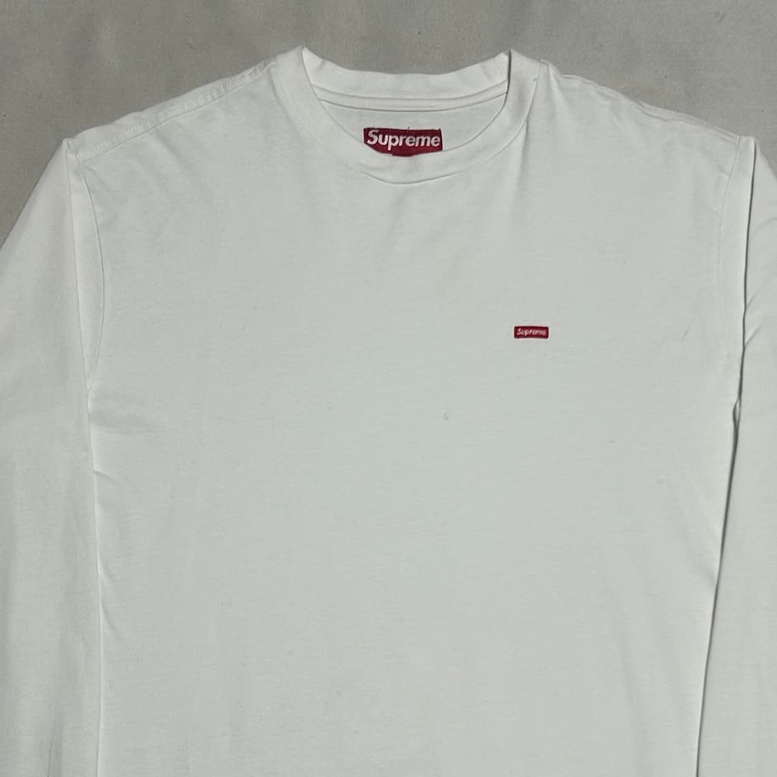 L 슈프림 스몰로고 화이트 롱슬리브 상품이미지1