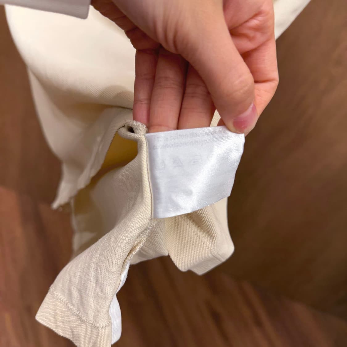 휴고 보스 반팔 카라 티셔츠 하프 집업 로고 자수 디테일 레귤러핏 베이지 상품이미지8