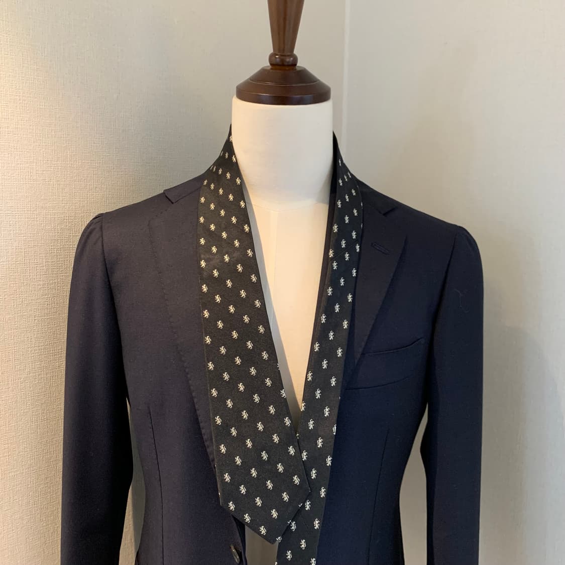 폴로 랄프로렌 퍼플라벨 블랙컬러 명품 100실크 최상급 넥타이 8.3cm 상품이미지1