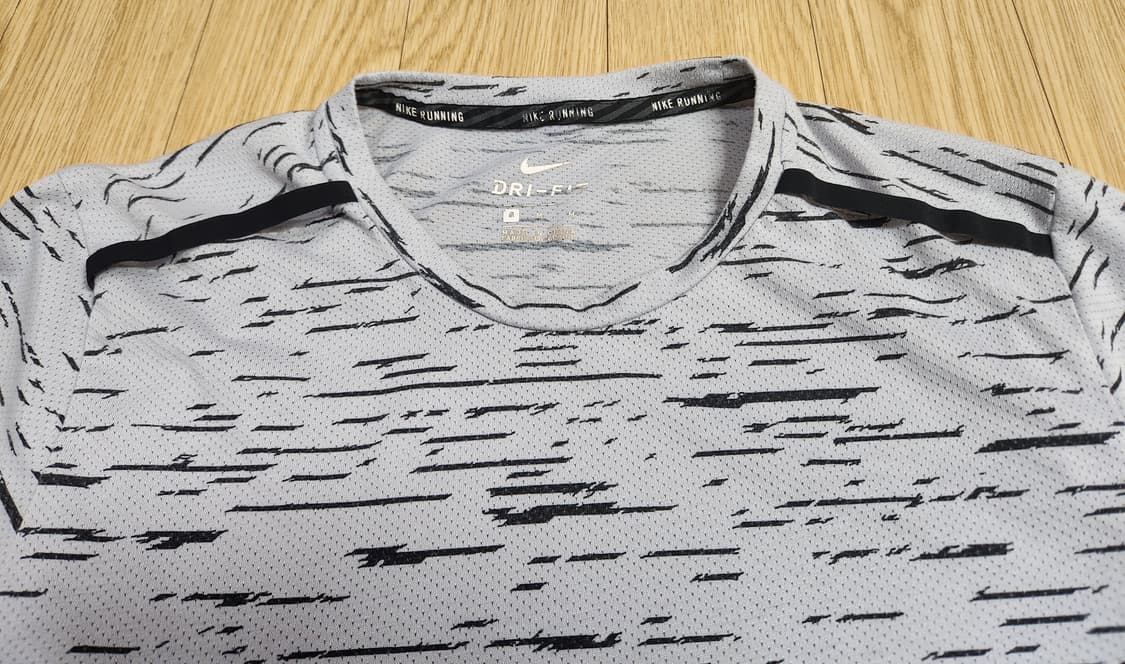 nike 나이키 드라이핏 숏 슬리브 반팔티셔츠 상품이미지4