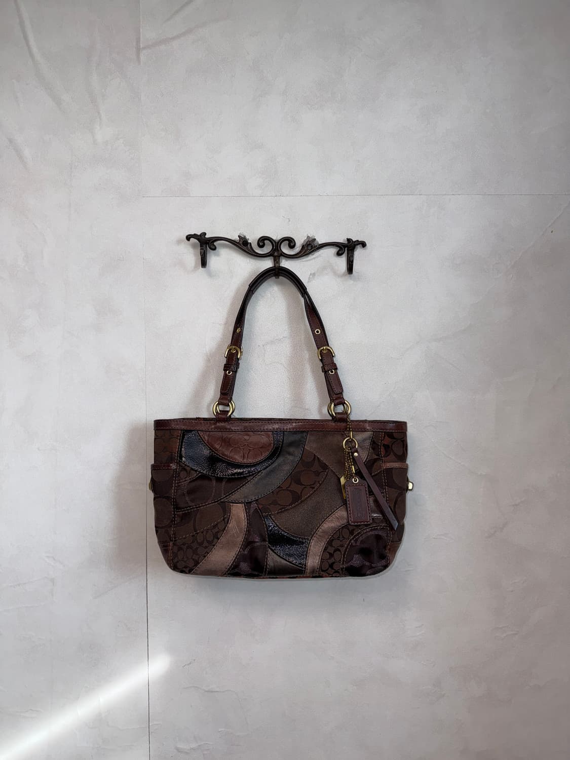 Coach brown multi pattern patchwork 숄더백 상품이미지1