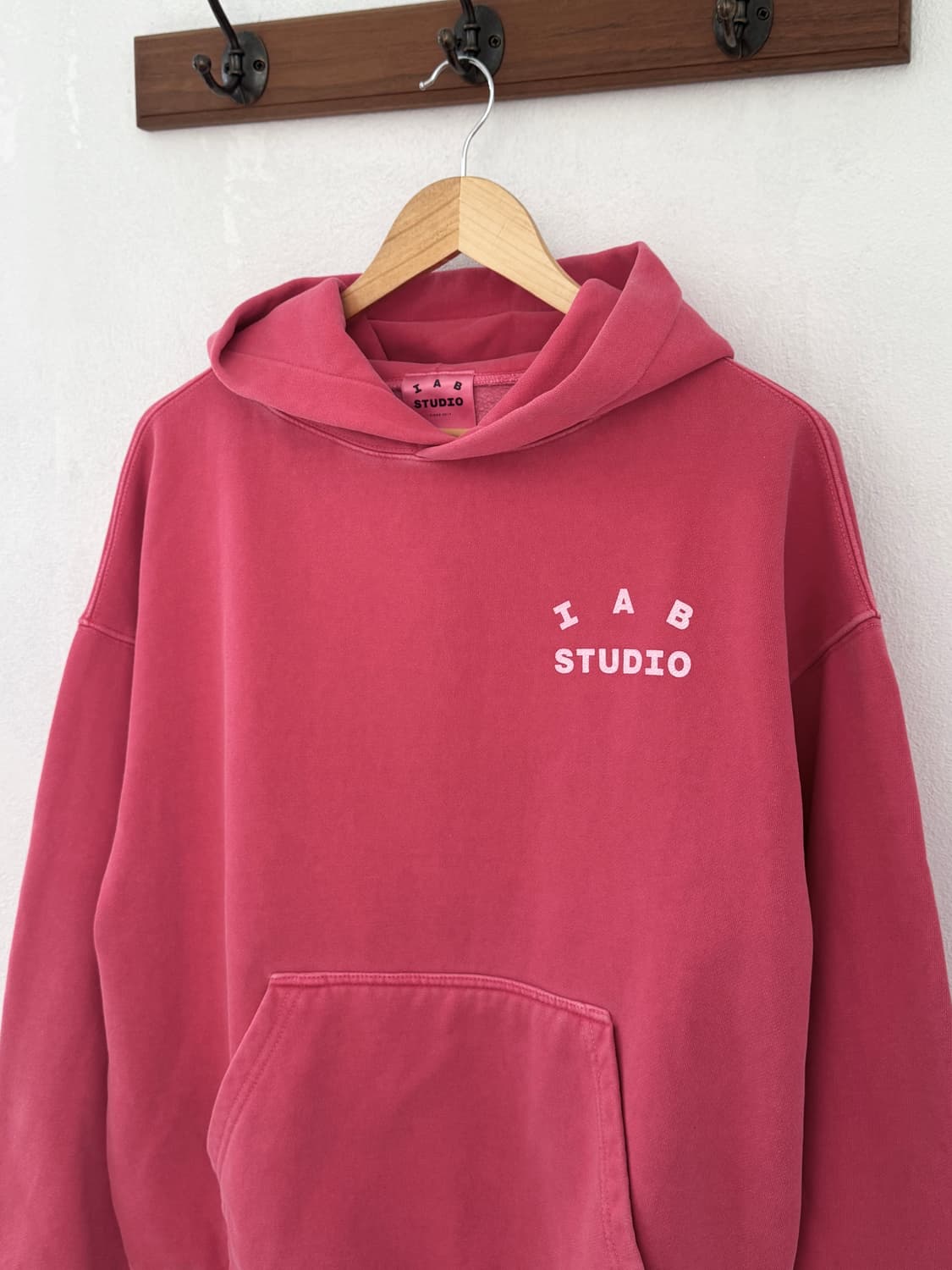 아이앱스튜디오 피그먼트 핑크 후드 상품이미지3