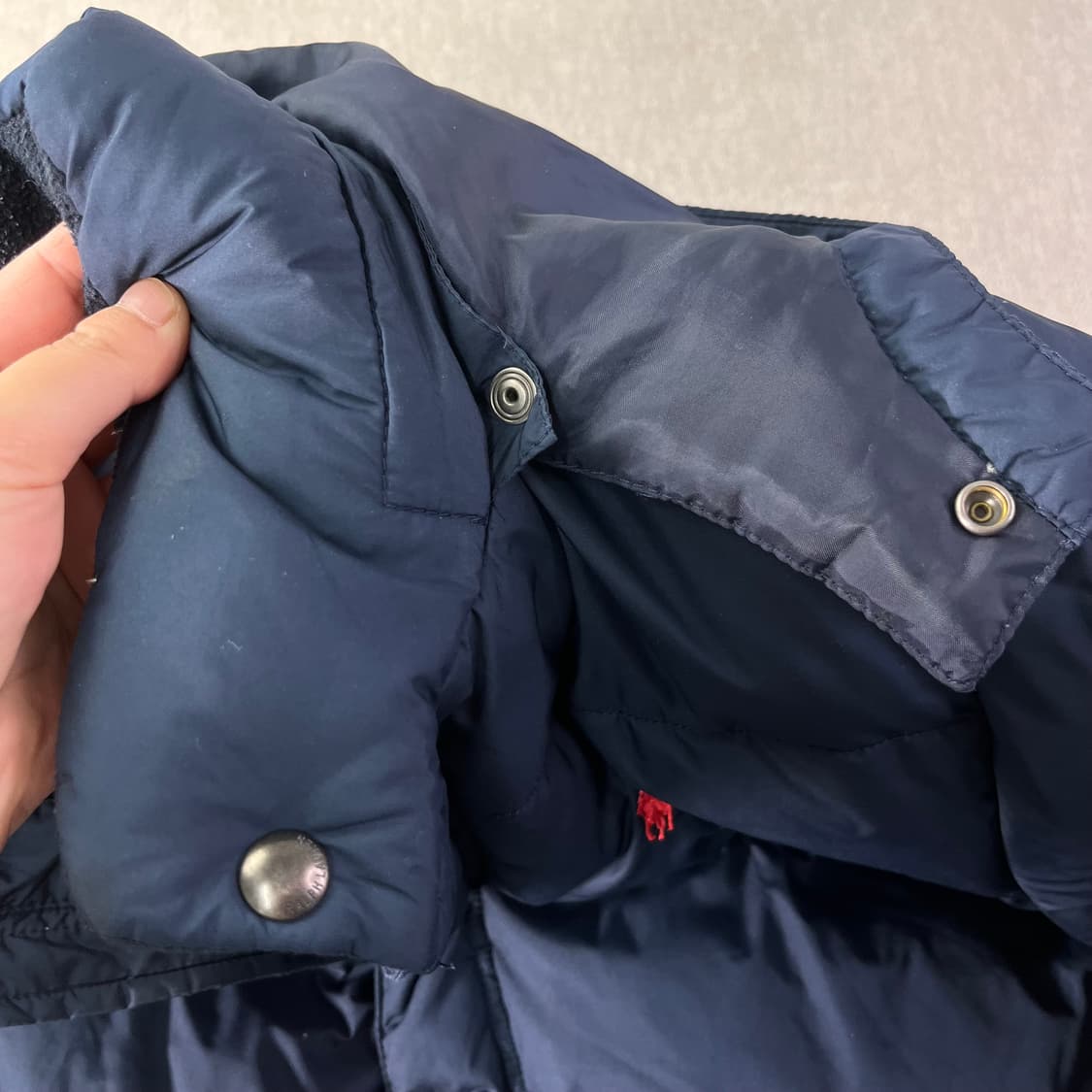 100 폴로랄프로렌 레드포니 후디 네이비 패딩 상품이미지8