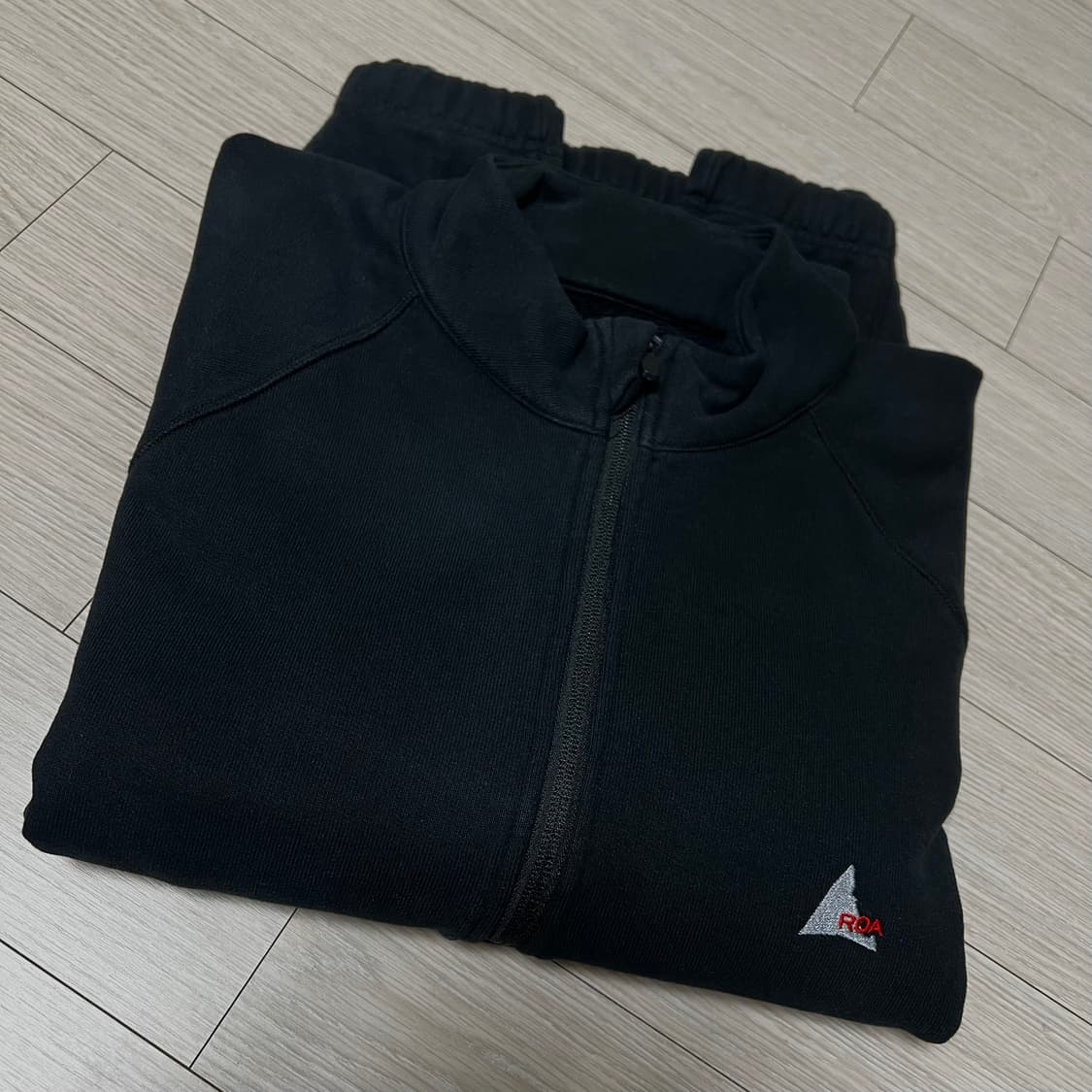 로아 하이킹 하프 집업 맨투맨 상품이미지1