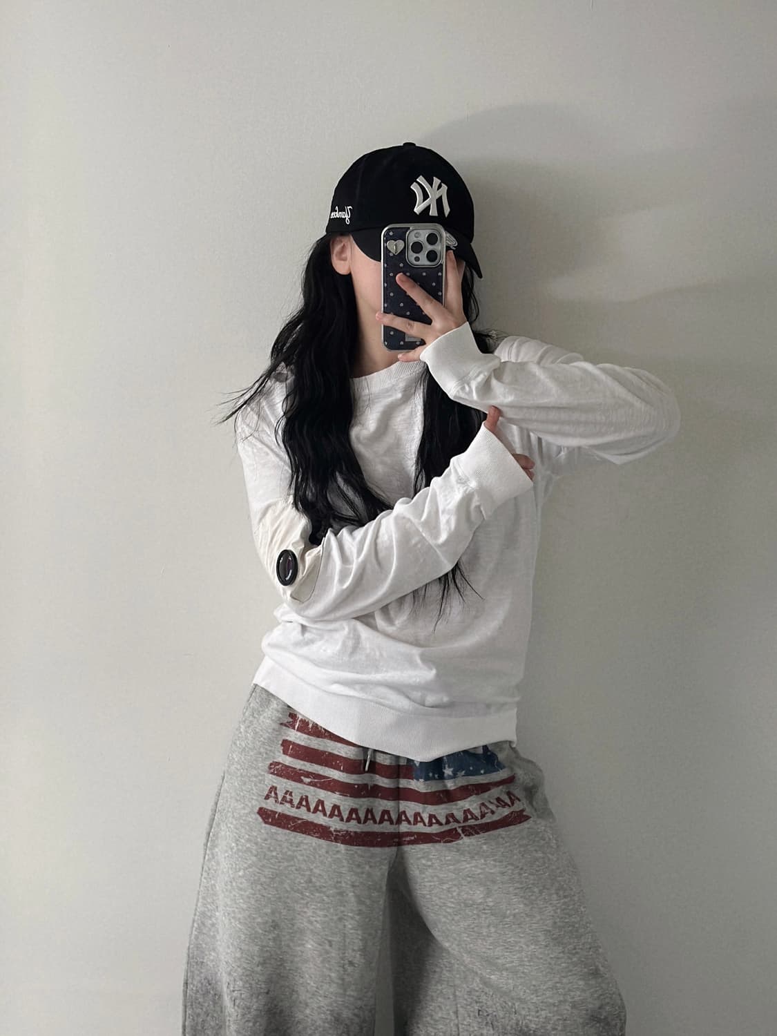 C.P컴퍼니 렌즈와펜 나일론 포켓 화이트 맨투맨  상품이미지3