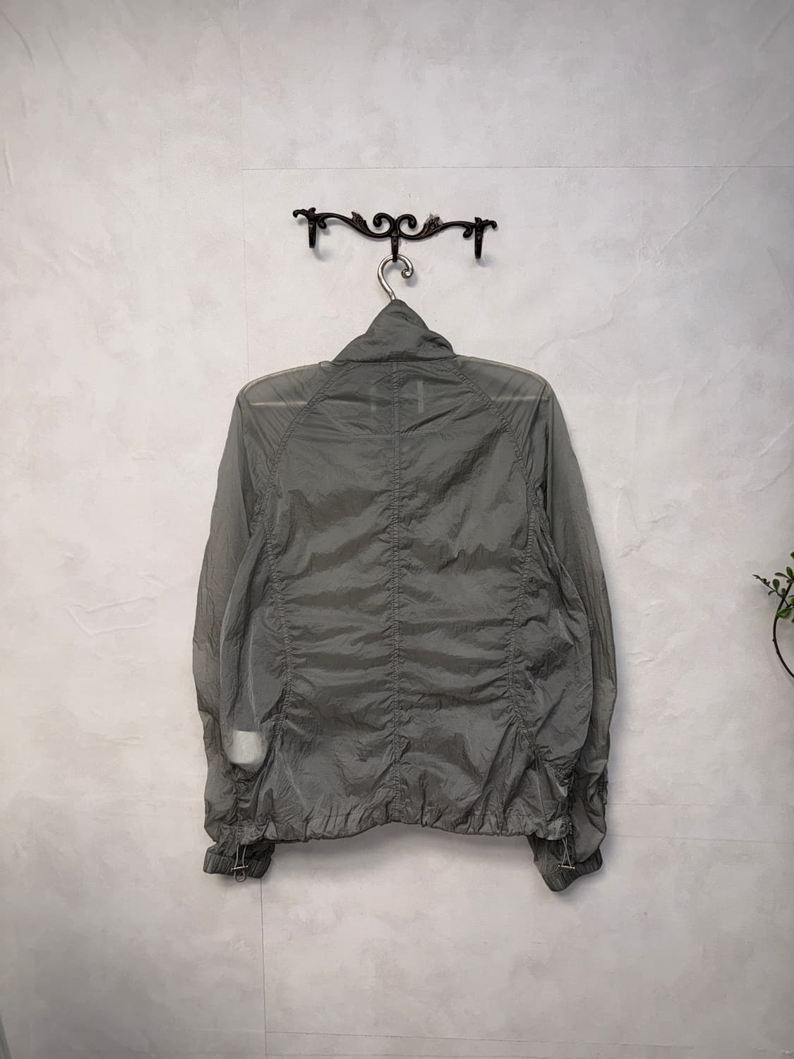 INSILENCE Lightweight Windbreaker gray M 상품이미지3