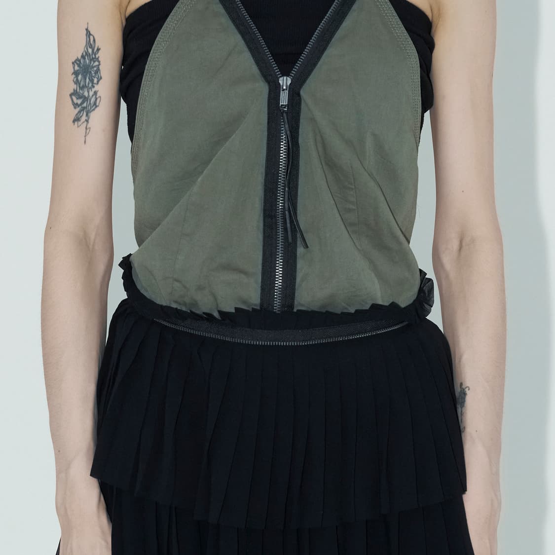Diesel zipper halter top 상품이미지2