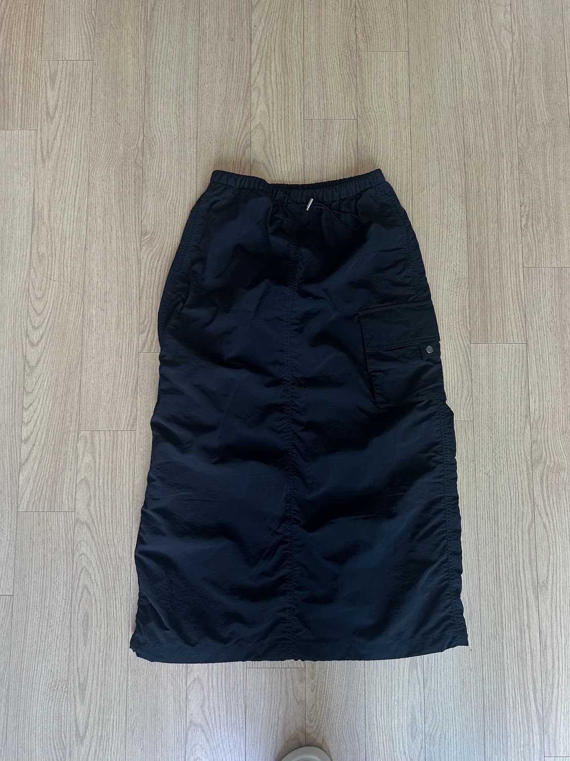 무신사 스탠다드 나일론 파라슈트 스커트 블랙 XS 상품이미지5