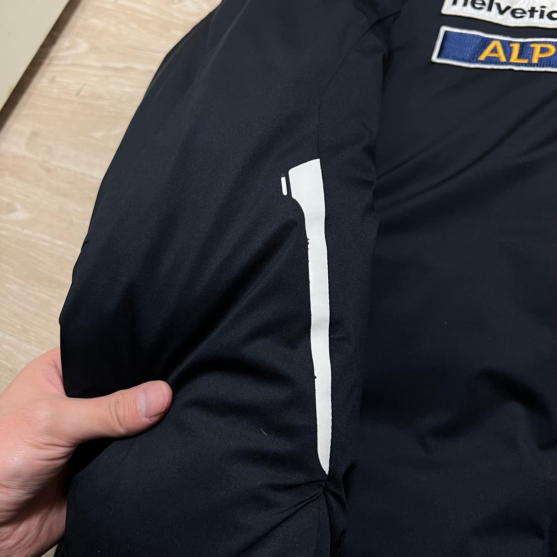 데상트 아우디 덕다운 스폰서패치 스키패딩 점퍼 [블랙] L/100 상품이미지10