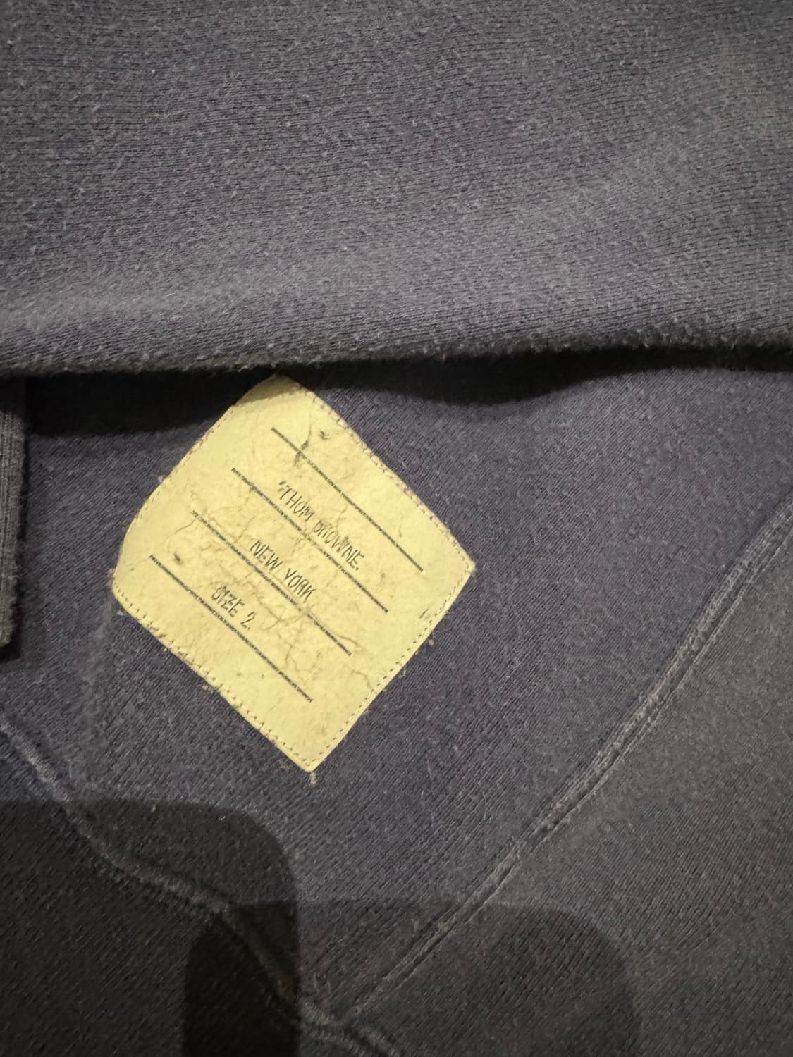 [정품] 톰브라운 사선 네이비 맨투맨 2사 상품이미지2