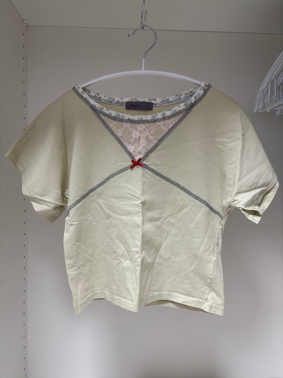 faerie 샵페어리 스티치 포인트 탑 그린티 민트 레이스 리본 상품이미지1