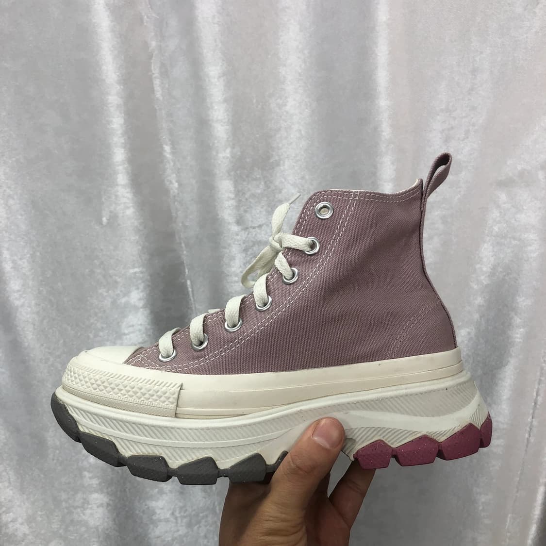 컨버스 올스타 트랙웨이브 스니커즈 사이즈220 팝니다  상품이미지4