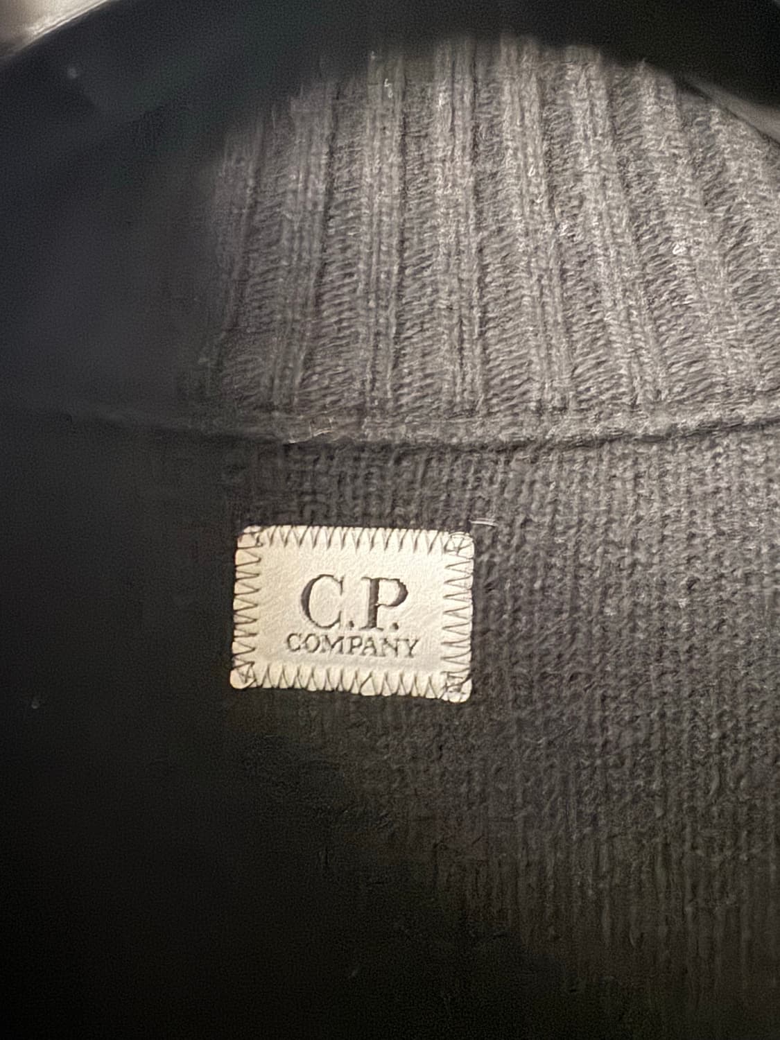 CP컴퍼니 멀티포켓 니트집업 상품이미지5