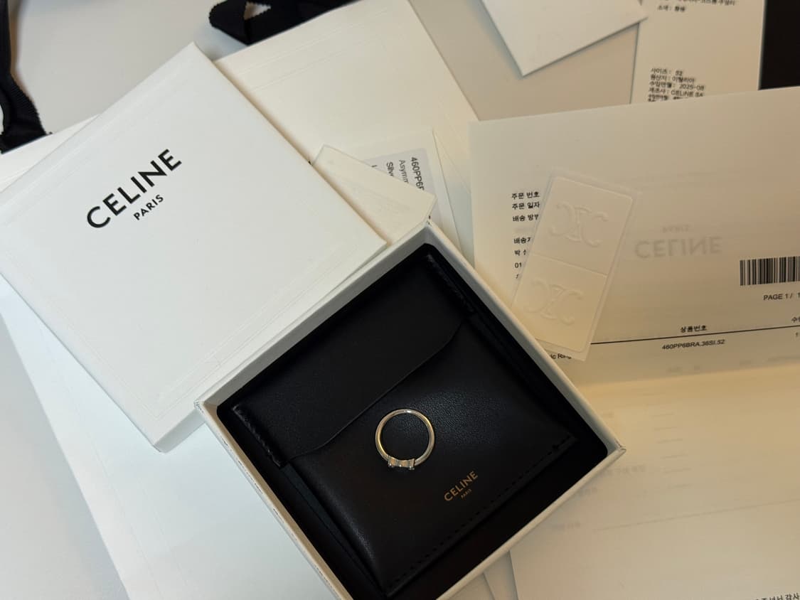 셀린느 트리옹프 애시메트릭 반지 판매합니다! 상품이미지5