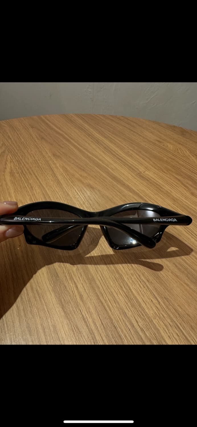 ✨발렌시아가 블랙 bat 선글라스 상품이미지2