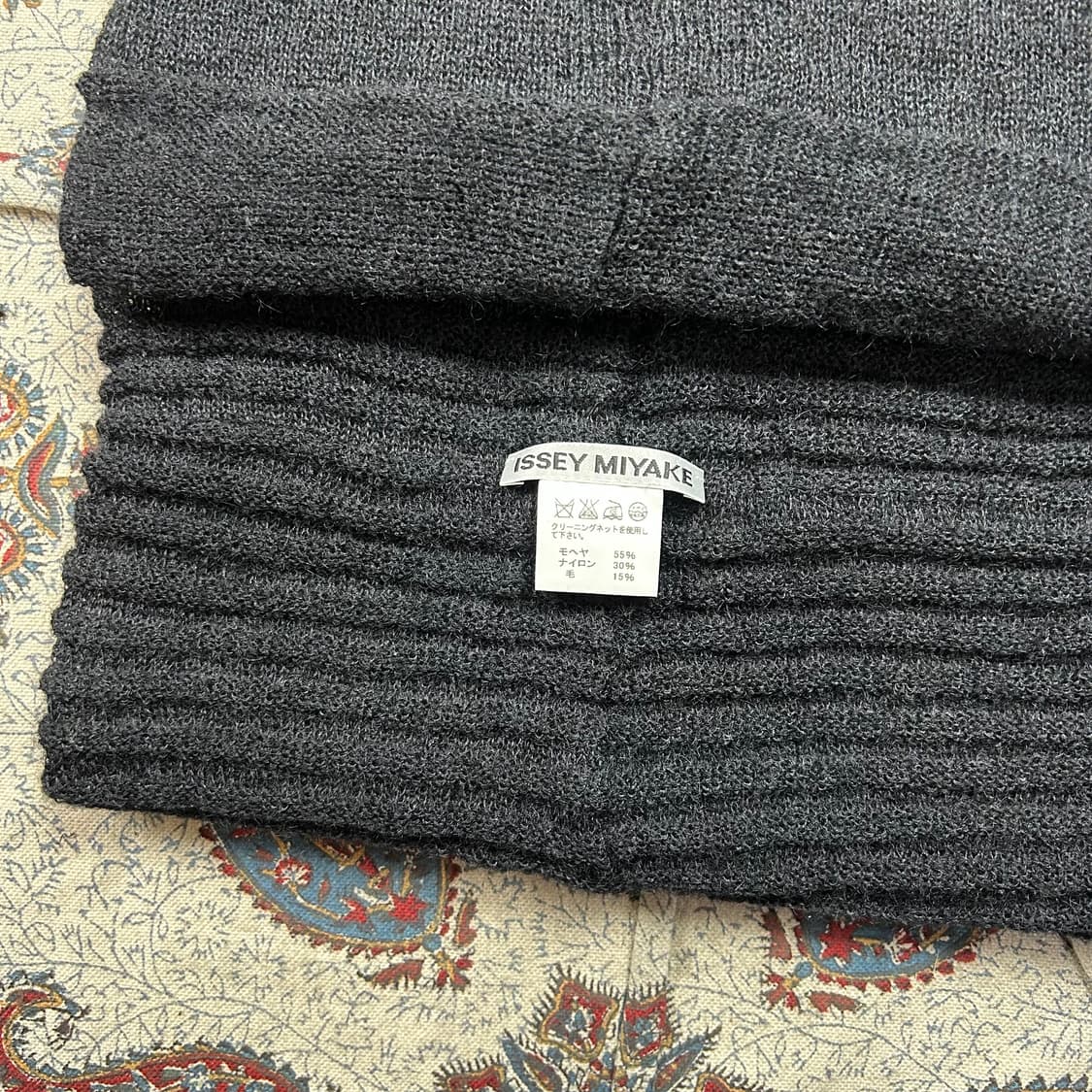 이세이 미야케 모헤어 니팅 트랜짓 넥 워머 상품이미지3