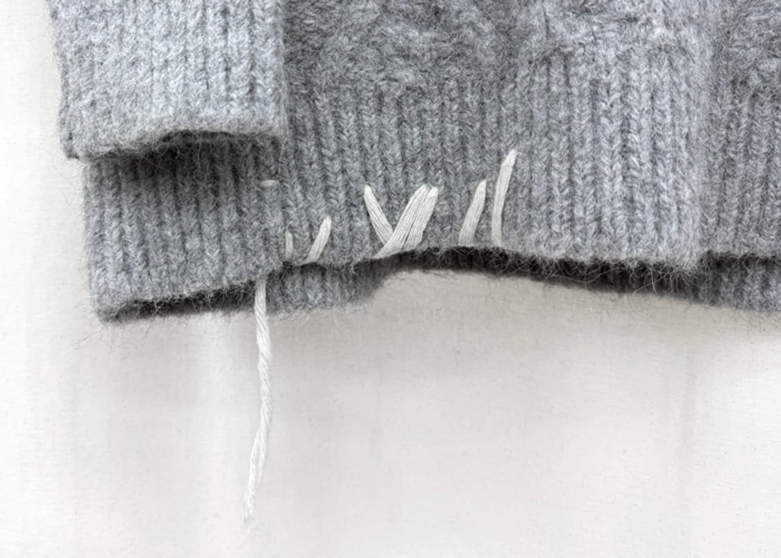 아더에러 22FW 그레이 완블 스웨터 상품이미지5