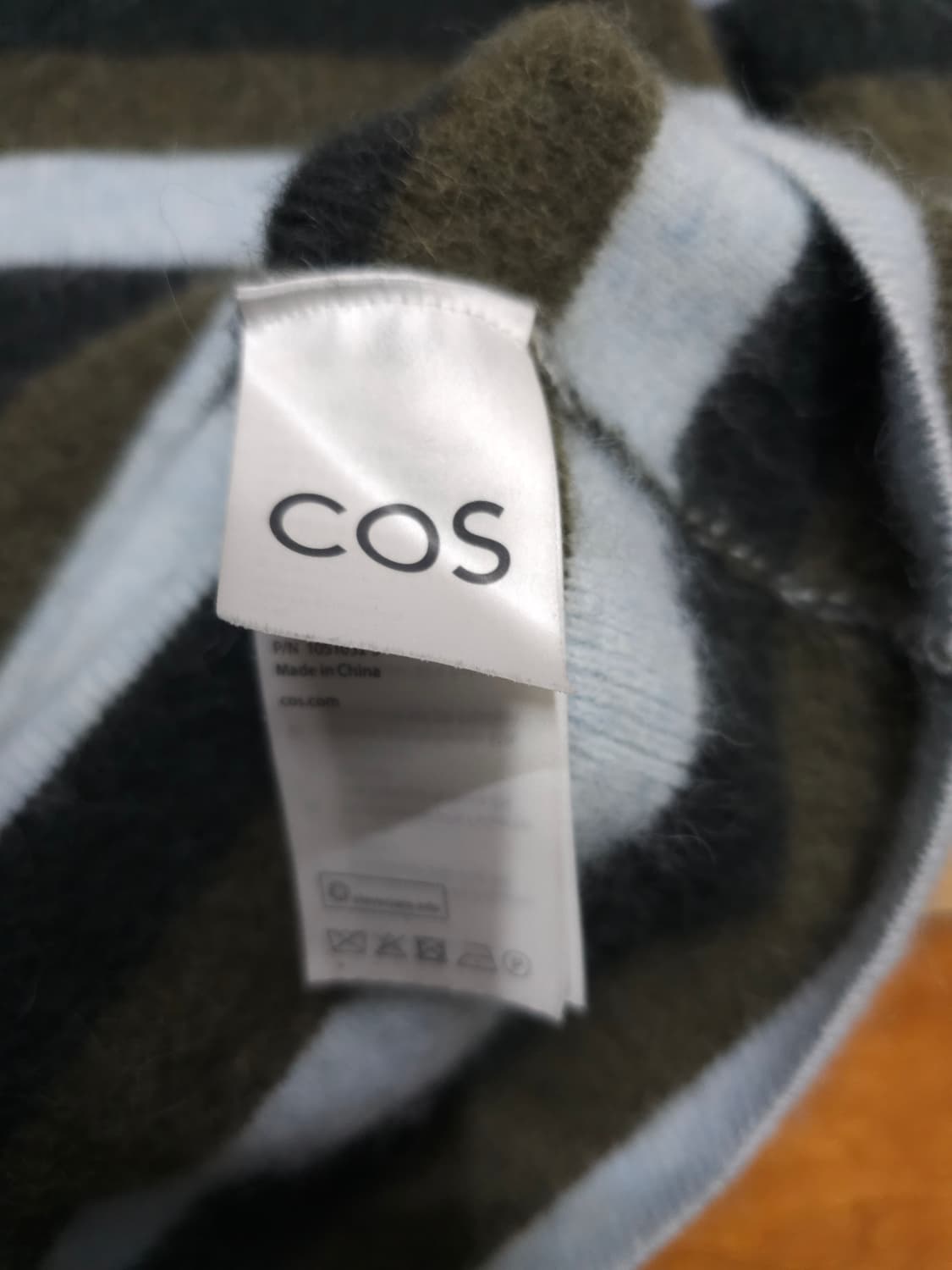 COS 스트라이프 양모 니트 스웨터 상품이미지6